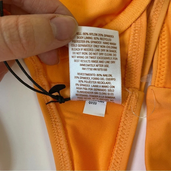 Sz. 32B Target Shade & Shore Bikini Top NWOT (SS1) - Picture 4 of 11